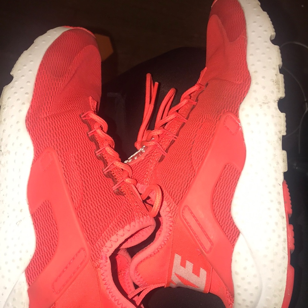 DONATING TOMORROW Nike Huraches
